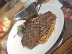 西冷牛排配意面-YAFEE雅菲·粤菜·湘菜·融合菜(魏公村店)