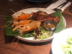 碳烧猪颈肉拼大虾-星叶·东南亚料理(宁波万象汇店)