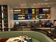 -港丽餐厅(高德置地店)