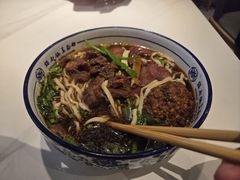 -镇南锅盖面馆(解放路店)