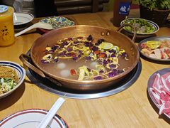 -洱火云南酸菜牛肉火锅(石景山当代商城店)