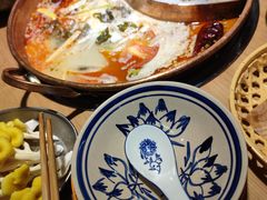 -洱火云南酸菜牛肉火锅(石景山当代商城店)