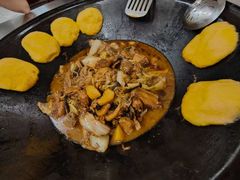 -粘豆包柴火铁锅炖