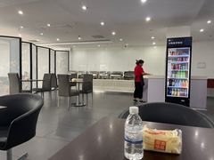 -上海星瀚奔驰4S店(红柳路店)