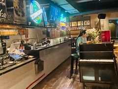 -JINNS锦时 steak&pizza(浸信会礼拜堂旧址店)