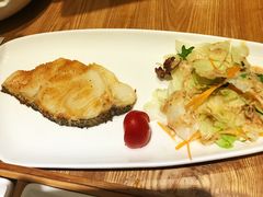 香煎银鳕鱼-小句号·精致料理(江南环球港店)