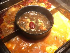 -老牌坊云南鱼豆花火锅(哈西万达店)