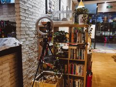 -藏猫猫咖啡主题馆(中央大道店)