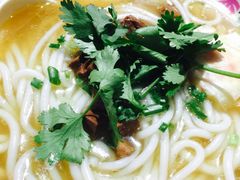 -鑫花溪牛肉米粉(人民广场店)