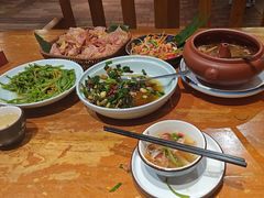 -老滇山寨•云南特色菜•地方菜•民族风情歌舞表演(金碧店)