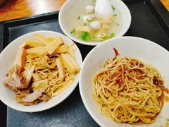 豆腐-松树干拌面店