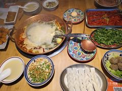 -洱火云南酸菜牛肉火锅(石景山当代商城店)