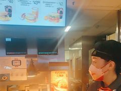 -麦当劳(西客站店)