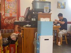-丽虹云南过桥米线(兴工街店)
