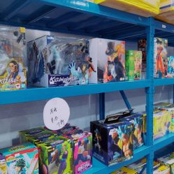 -逝水玩具折扣店
