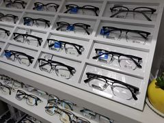 -天空之镜眼镜店蔡司依视路授权店(天通苑店)