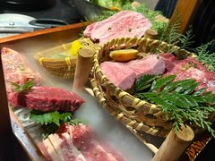 -山川小町·极番烧肉(新地假日广场店)