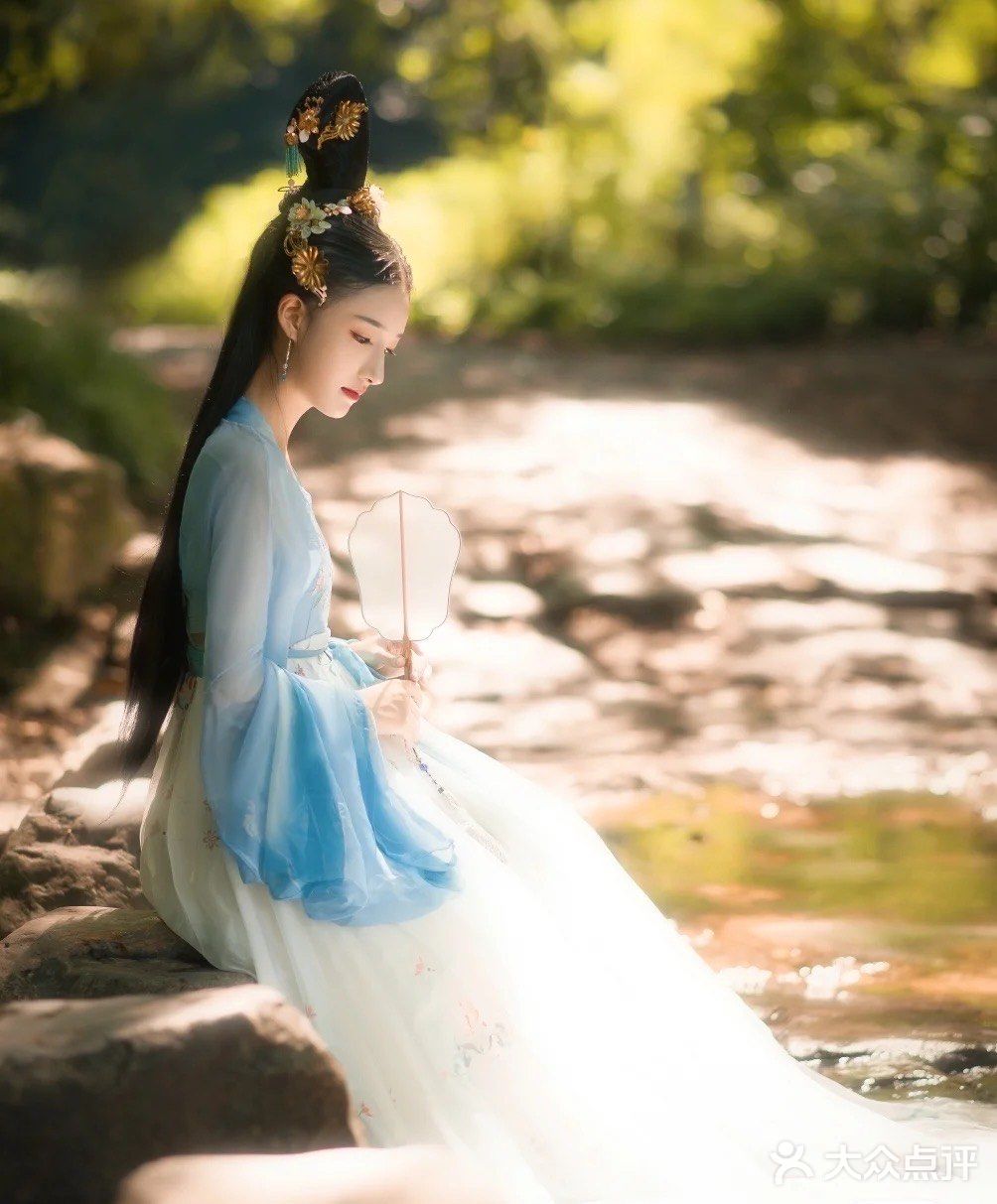 第一次来盘子女人坊拍照，服务真的很周到，还有水果吃