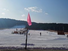 -十三陵雪世界滑雪场