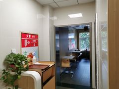 -华莱士·全鸡汉堡(财经学院店)