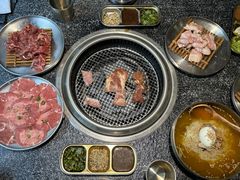 -红泥小火炉·东北泥炉烤肉(天一旗舰店)