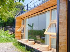-亮河湾山庄