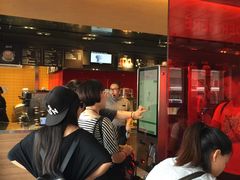 等位区-麦当劳(新王府井店)