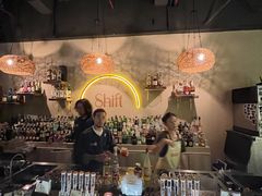 -Shift cocktail bar鸡尾酒吧