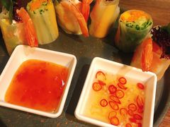 越南传统生包鲜虾春卷-来龙里 精致 东南亚餐室(万象城店)