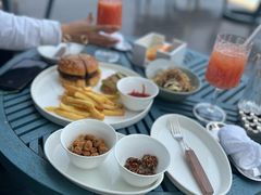 -瑰丽酒店·海吧·天际下午茶·现场DJ·天台酒吧