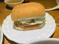 蟹柳汉堡-圆满素食林饭店非遗素食(河西店)