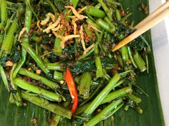 -东海岸人工湖美食村