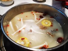 -三人行骨头王火锅(长寿店)
