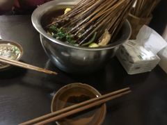 串串-四小区火锅·巷子里的重庆火锅(花照壁店)