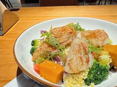 -POKEE VIA&Brunch·维娅(重庆来福士店)