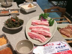 -哈哈碳都·牛肋条无限自助烤肉(台江万达店)