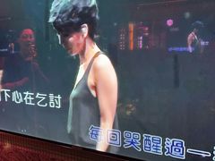 -好乐迪(张扬路八佰伴店)