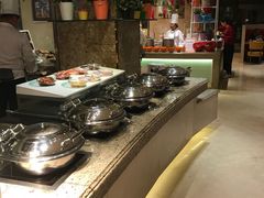 自助取餐区-咖啡苑自助餐厅·中国大饭店