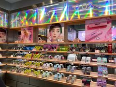-4iNLOOK美瞳店(龙之梦购物中心虹口店)