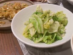 油渣炝炒手撕包菜-渔语鱼新川菜Bistro(万象天地店)
