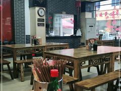 大堂-白家高记肥肠粉(总店)