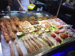 -六合夜市