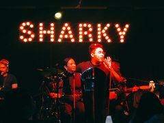 -鲨鱼美式餐厅酒吧Sharky
