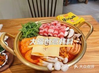 生意很火爆，可以提前来他们家排队哟