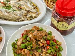 -丹水桥地锅鱼·翘嘴鲌·地方特色全鱼宴(丹江口大坝店)