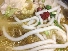 -周鱼小馆石锅酸菜鱼(活力汇店)