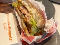 -麦当劳(保利若比邻店)
