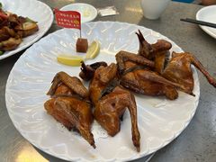 -郑猛记石岐鸽主题餐厅(长江店)