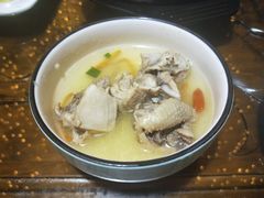 黑松露炖鸡-阿鹏故事云南野生菌火锅(人民路店)