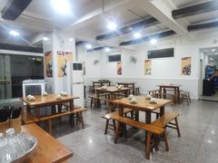 大堂-陈有良尖椒鸡(渝中旗舰店)